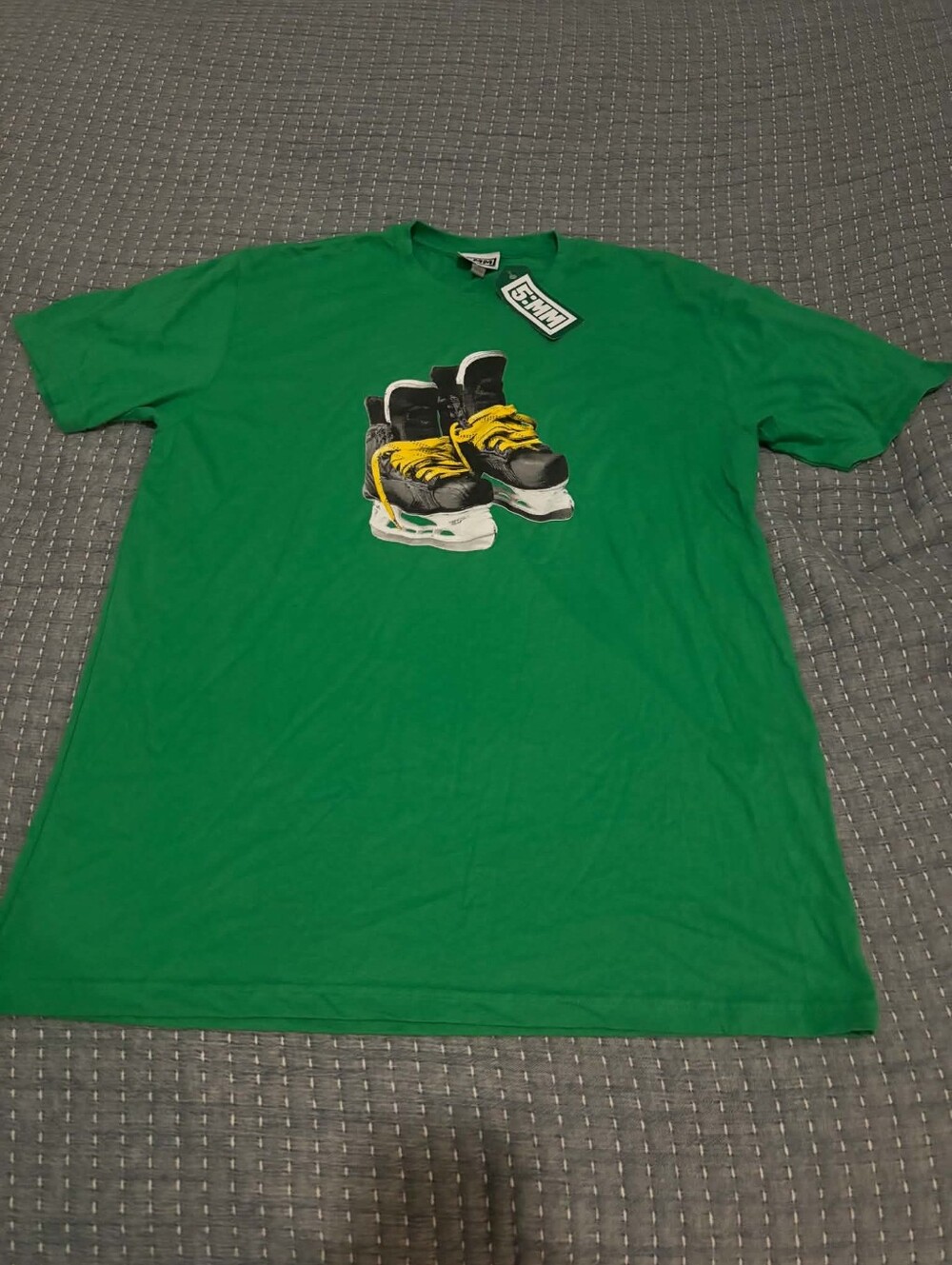 Hockey Skates Short Sleeve Shirt, Tag Size Adult 2XL New